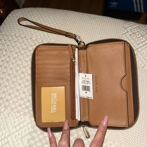 Michael Kors Tan SMARTPHONE Leather Wallet